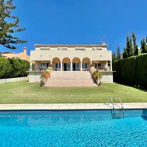 https://villa-los-lirios-eaw-homes.1costadelsol.com